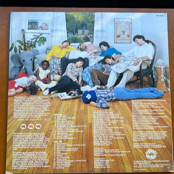 SHARON, LOIS, and BRAM Smorgasbord album.  Original 1979 pressing. - Picture 2 of 11